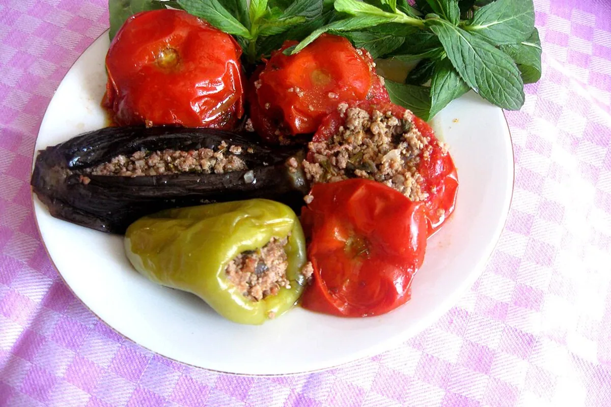 Azerbaijani-style stuffed tomatoes bell pepper and eggplant with cooked filling
