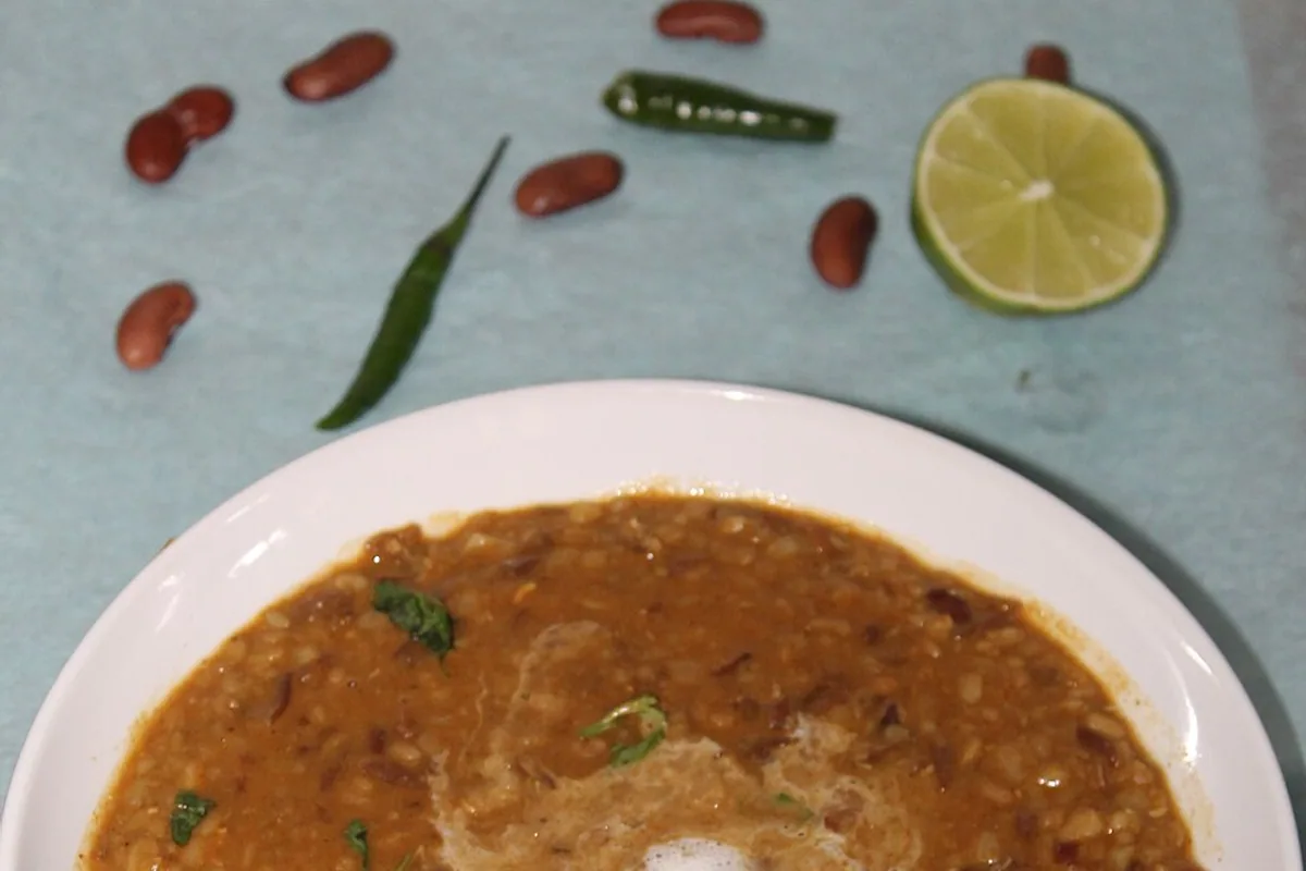 Creamy dal makhani made with black lentils kidney beans tomato and cream